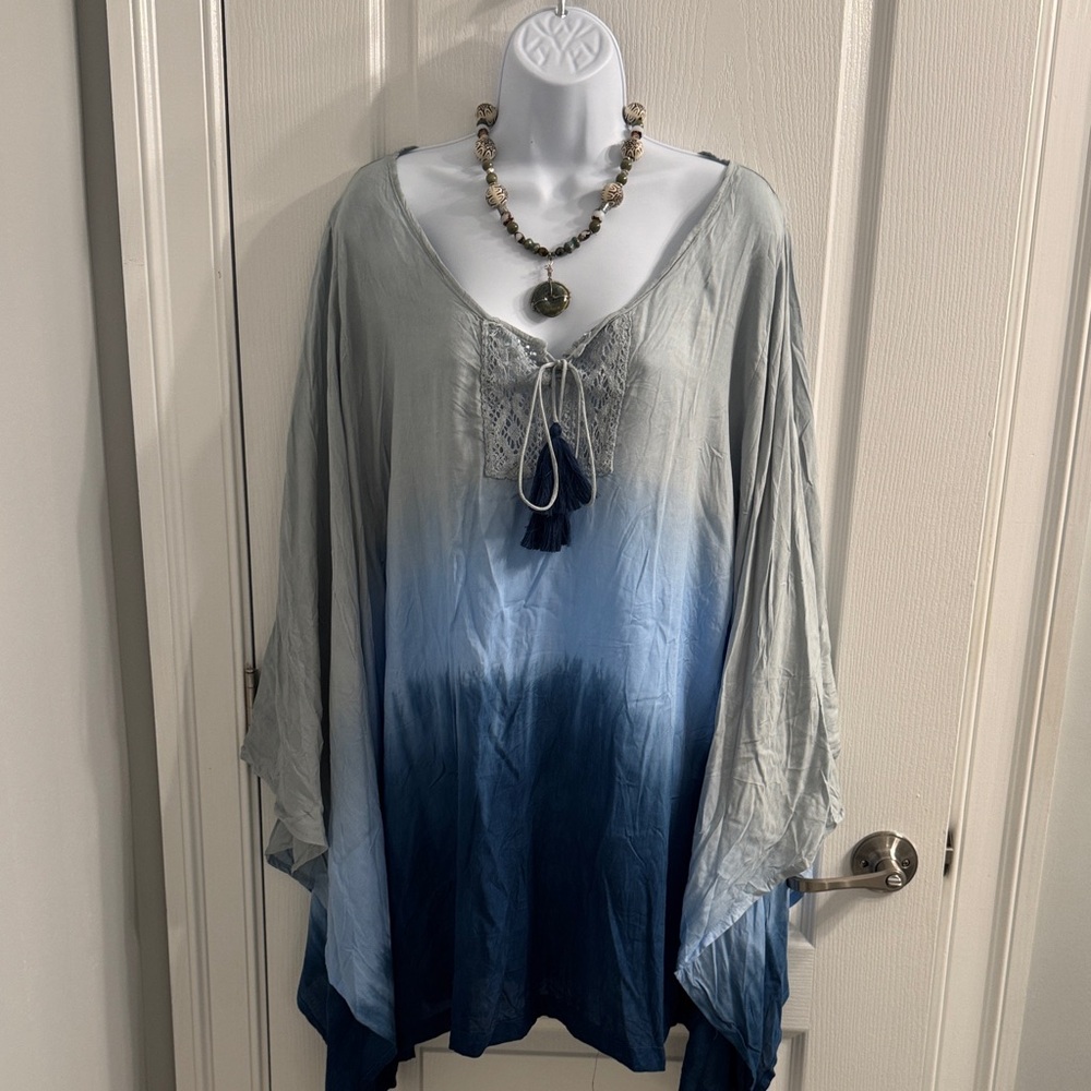 Tiare Hawaii Gradient Blue and Gray Tunic